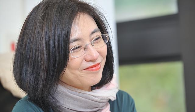 美女律师赖芳玉：为张清芳争取16亿赡养费，接手大S李靓蕾离婚案