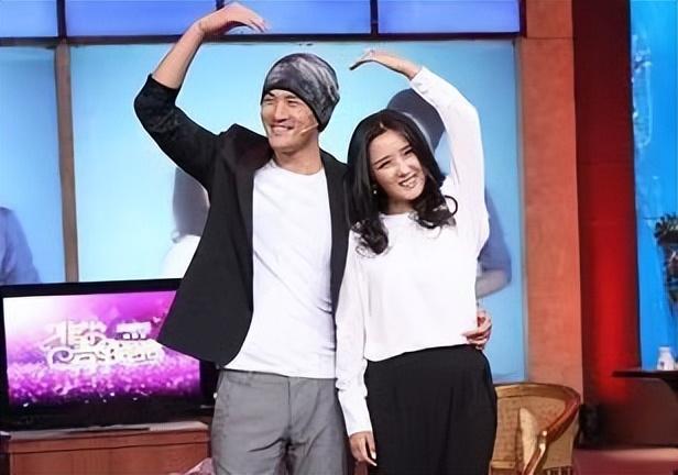 超女何洁:一场互撕的婚姻,3个孩子2个爹,她到底想要什么呢?