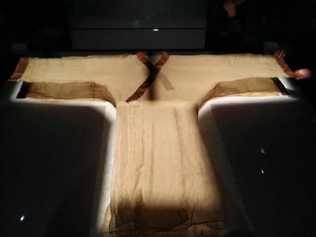 湖南挖出一座道教古墓，墓中出土神秘女子，尸体历经千年不腐