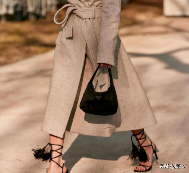 爱包女孩必看｜21款当下最火的大牌包包，综合实力能得几分？