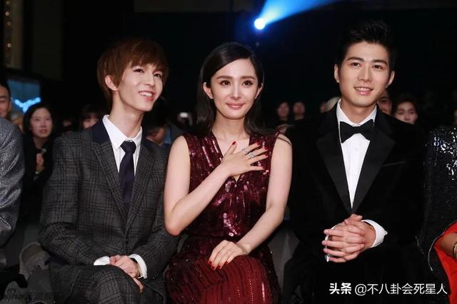 从柳岩到杨幂胸大也是烦恼?总被男星盯着胸看,参加综艺也不例外