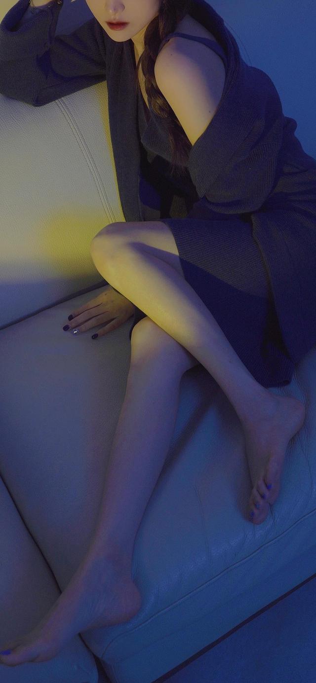 美女好身材高清手机壁纸图