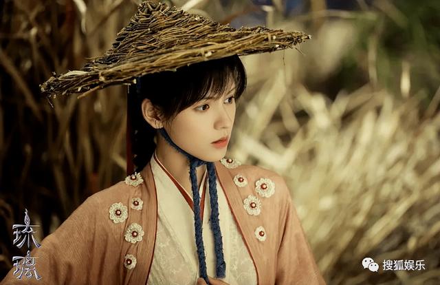 控诉前夫高新杰婚内孕期出轨女演员？但张君竹自己好像也挺吓人啊