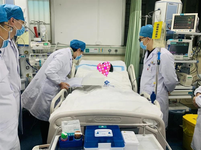 每天1杯奶茶,22岁女老师午休时突然昏迷小便失禁,更可怕的是…