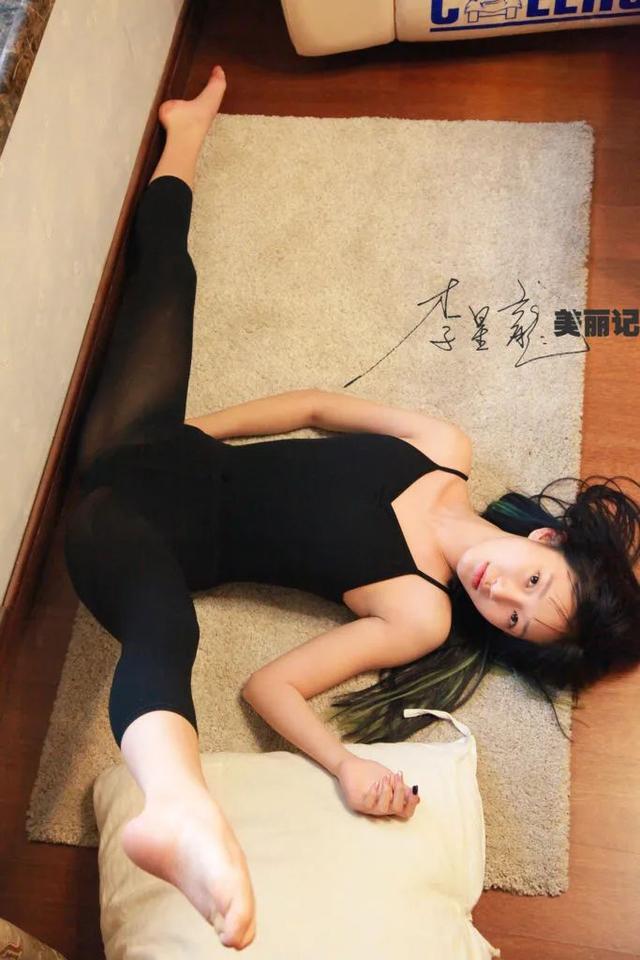 20位中国美女“一字马”，美炸了