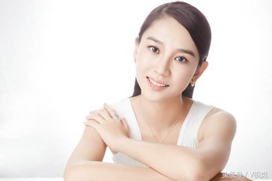 你知道演艺圈里谁是彝族美女吗？