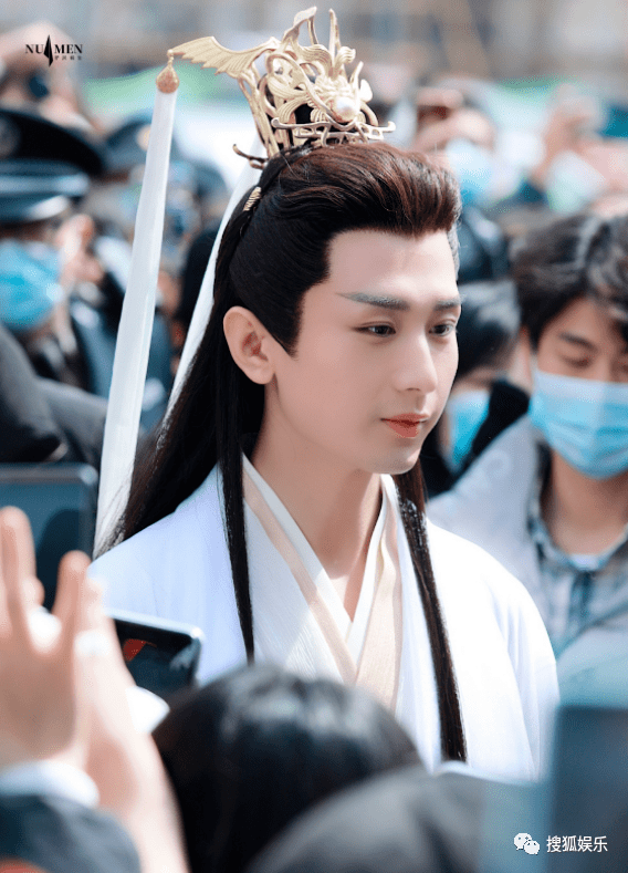 控诉前夫高新杰婚内孕期出轨女演员？但张君竹自己好像也挺吓人啊