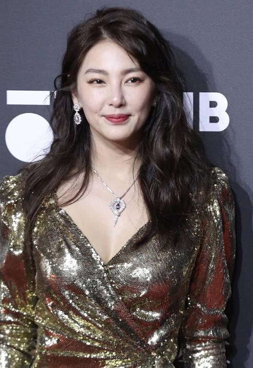 这些女星的身材告诉你：“干干瘪瘪”不叫美，珠圆玉润才更有韵味
