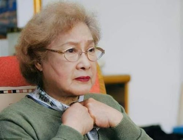 被周总理称为“中国最美女性”,已99岁的秦怡老了依旧如此美丽