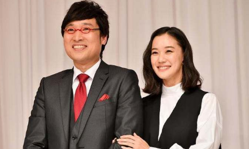 被问怕不怕苍井优出轨答案让她破涕为笑？我知道女神为何嫁他了