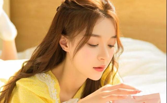 我的绝色校花老婆最新章车内的人