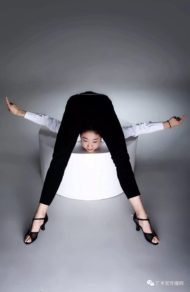 20位中国美女“一字马”，美炸了