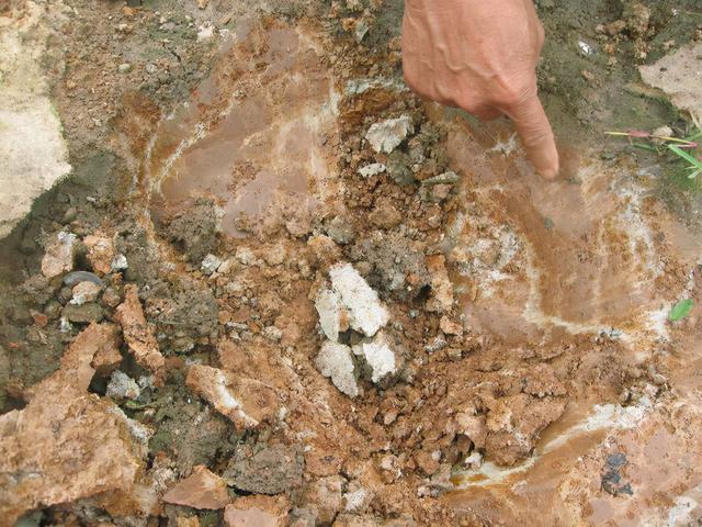 湖南挖出一座道教古墓，墓中出土神秘女子，尸体历经千年不腐