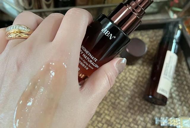 中年女人用什么精华液好?3款好用的国货精华,效果不比大牌差