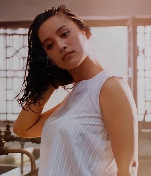 这些女星的身材告诉你：“干干瘪瘪”不叫美，珠圆玉润才更有韵味
