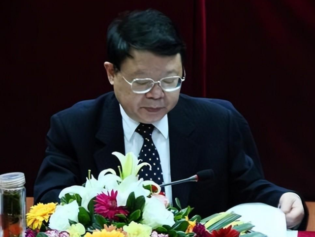 “打黑局长”文强覆灭记:强奸未成年少女,玩弄女明星,判死刑