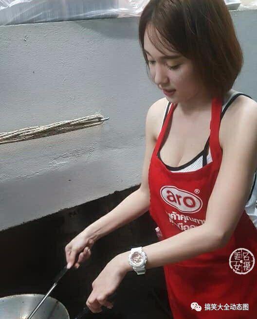 「内涵美女图」大胸妹纸要够凶才可爱哦!