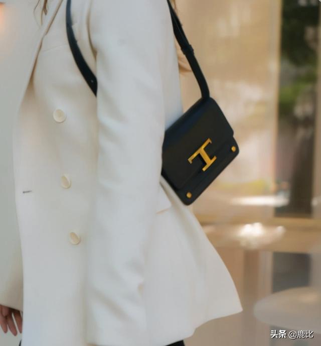 爱包女孩必看｜21款当下最火的大牌包包，综合实力能得几分？