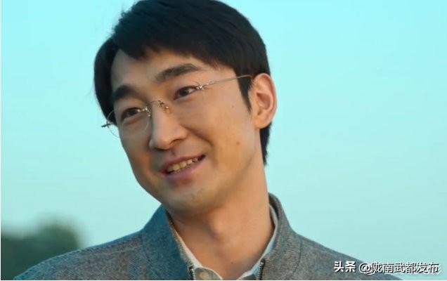 《狂飙》大结局：赵立冬走向末路，但他和王秘书关系却没那么简单