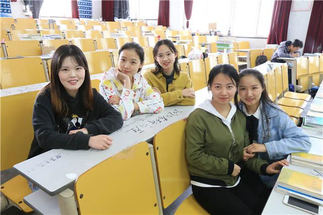 青科大出现了3个“考研学霸宿舍” 这三个女生宿舍全员考研成功