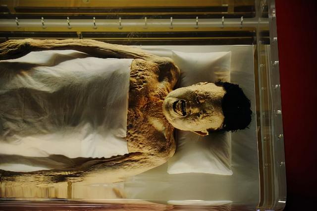 湖南挖出一座道教古墓，墓中出土神秘女子，尸体历经千年不腐