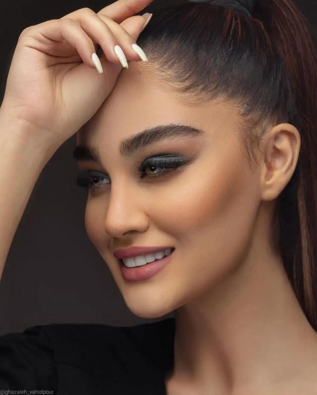 国外美女摄影:简直太漂亮了