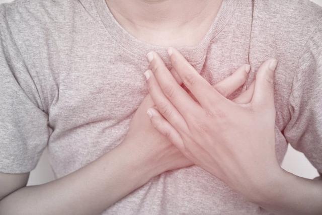 糟蹋乳房的3个行为，不少女性可能经常做，自查，若有及时改正