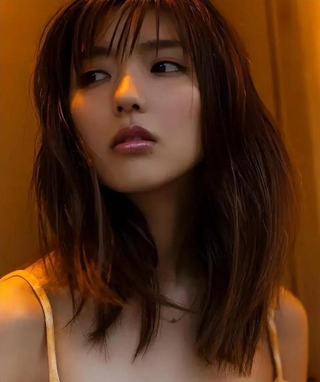 世界杯“亚洲太太”才真惊艳，多人模特出身，一个比一个风情万种