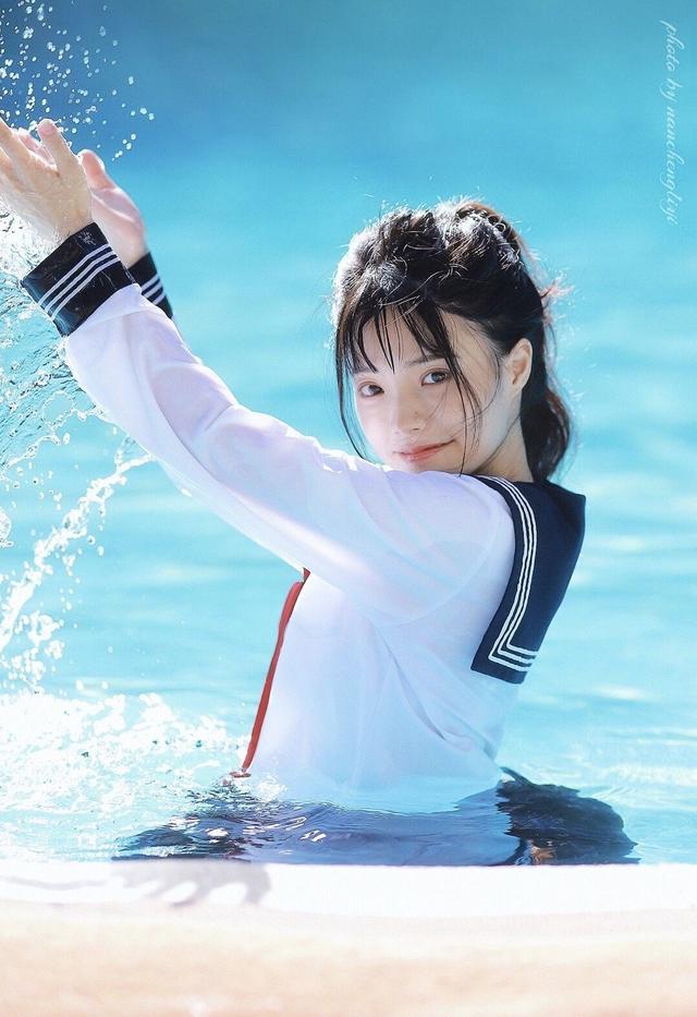 JK少女丨她如水化入蓝色