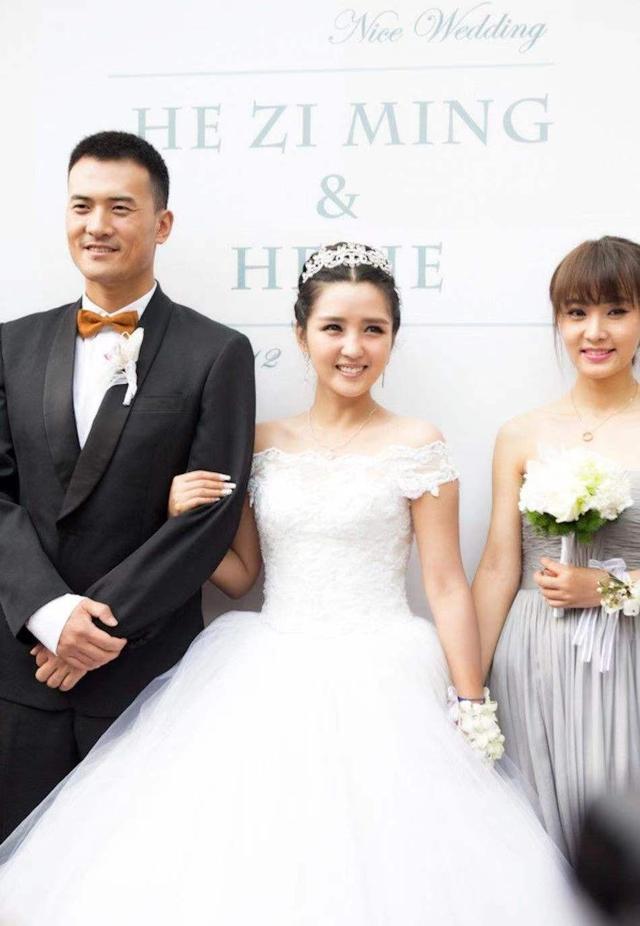 超女何洁:一场互撕的婚姻,3个孩子2个爹,她到底想要什么呢?