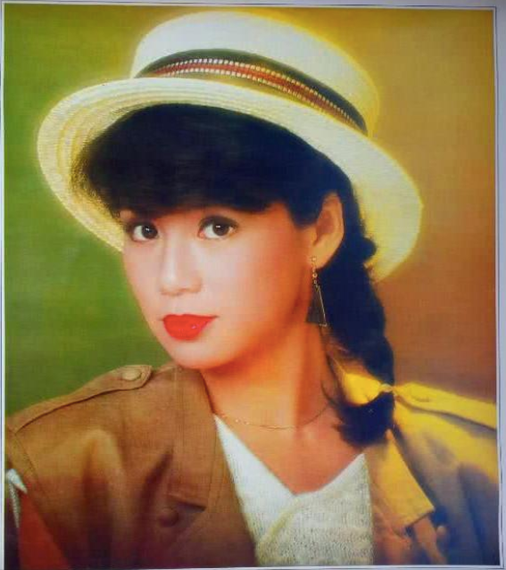 女星纯天然挂历照：刘晓庆孙俪宋丹丹汪明荃那英…巩俐腋毛都没刮