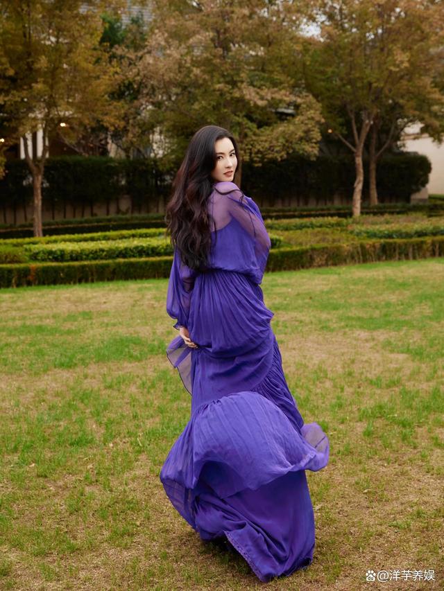 三大美女杂志封面大片VS:富贵性感,优雅迷人,这局张柏芝完胜