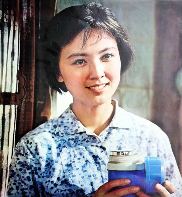 80年代“氧气美女”赵静 23张美照欣赏 不仅是俏丽花旦 还是贤妻良母