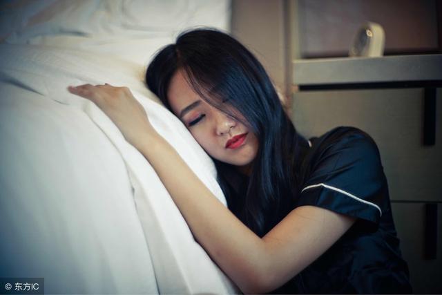 闷骚型的女人的五种伪装表现, 你知道几个