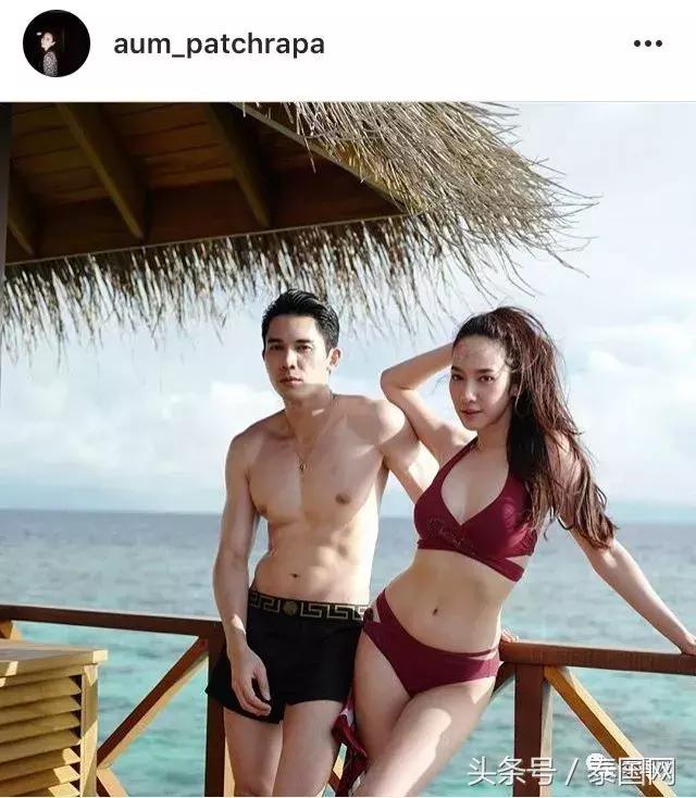 Aump女神海边游玩，大秀身材