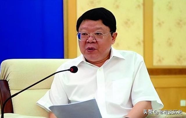 “扫黑局长”文强覆灭记：霸占警花十余年，被捕时家中发现2000万