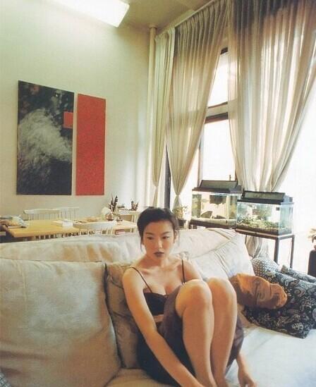 林熙蕾早年大尺度写真 轻解内衣双峰傲人