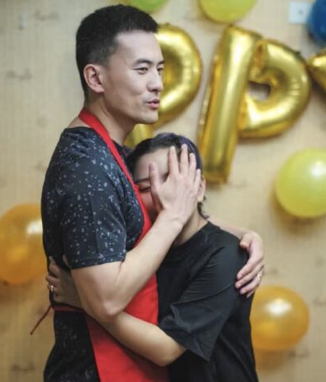 超女何洁:一场互撕的婚姻,3个孩子2个爹,她到底想要什么呢?