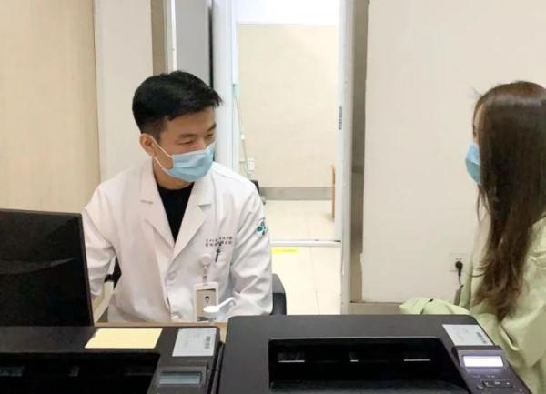 户外踏青注意！12岁女孩脚趾钻进“一条虫”！医生：其可怕之处在于……