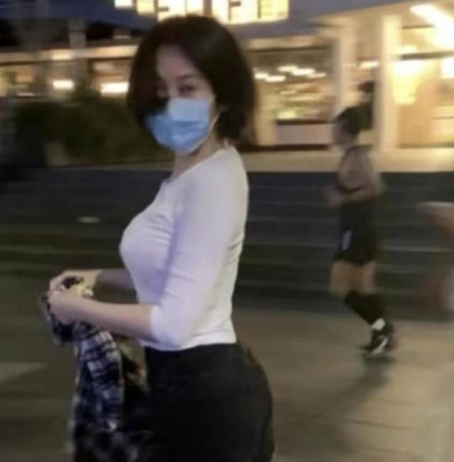 这些女星的身材告诉你：“干干瘪瘪”不叫美，珠圆玉润才更有韵味
