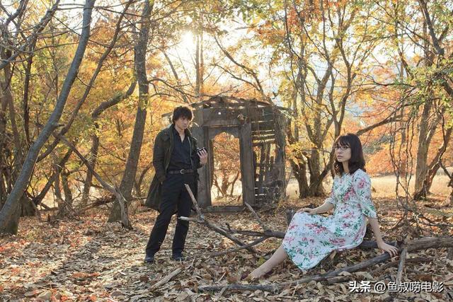 90分钟都是在拍女性身体，从白天到黄昏，摄影师乐此不疲