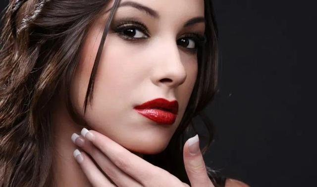 国外美女摄影:简直太漂亮了