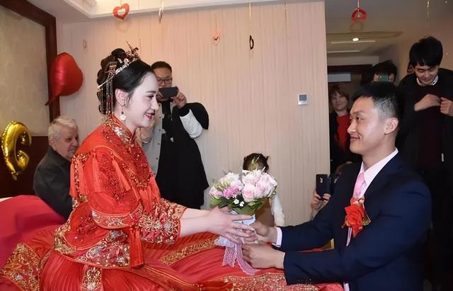 山西小伙健身邂逅亚美尼亚美女,娶回家生两个混血儿,如今怎样了