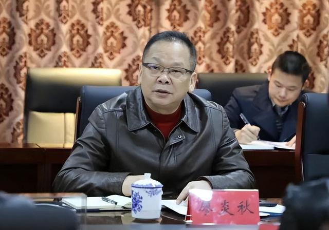 湖南“奢靡老虎”廖炎秋：住一晚宾馆花几万，饭局配年轻女秘书