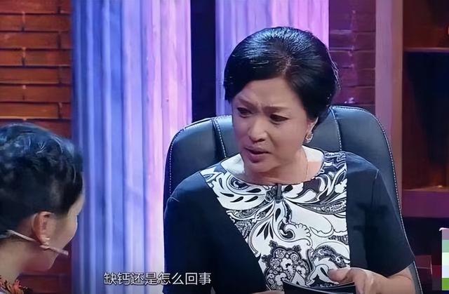 超女何洁:一场互撕的婚姻,3个孩子2个爹,她到底想要什么呢?