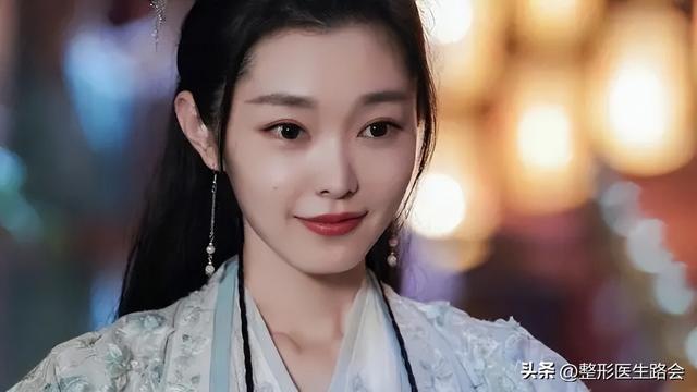 为什么塌鼻子的宋轶还那么美？她的变美思路值得很多女孩子借鉴