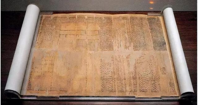 湖南挖出一座道教古墓，墓中出土神秘女子，尸体历经千年不腐