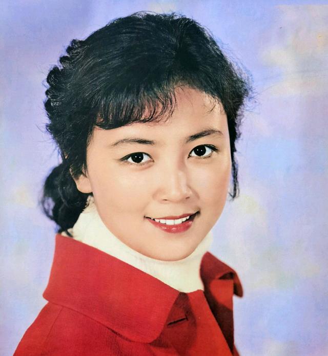 80年代“氧气美女”赵静 23张美照欣赏 不仅是俏丽花旦 还是贤妻良母