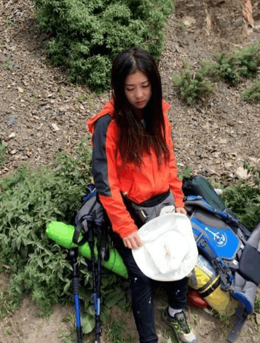 女生在旅游路上想尿尿该怎么办呢？其实不难解决的