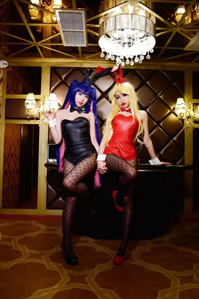 性感黑丝渔网袜 身材诱人的两位美女 吊带袜天使